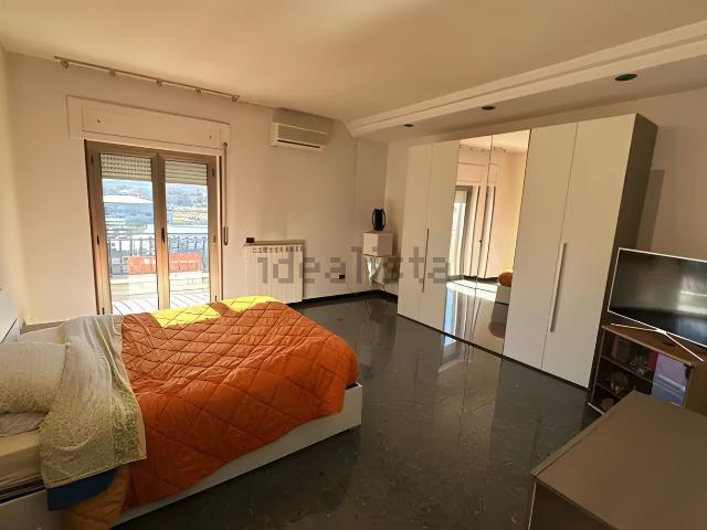 Appartamento in vendita di 239 m² in Via Santa Lucia