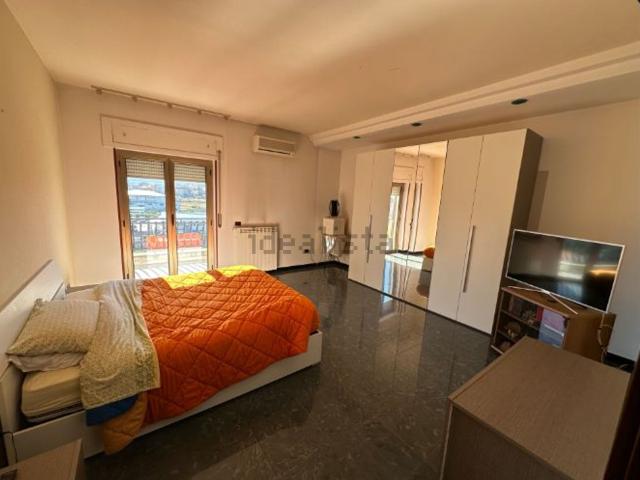 Appartamento in vendita di 239 m² in Via Santa Lucia