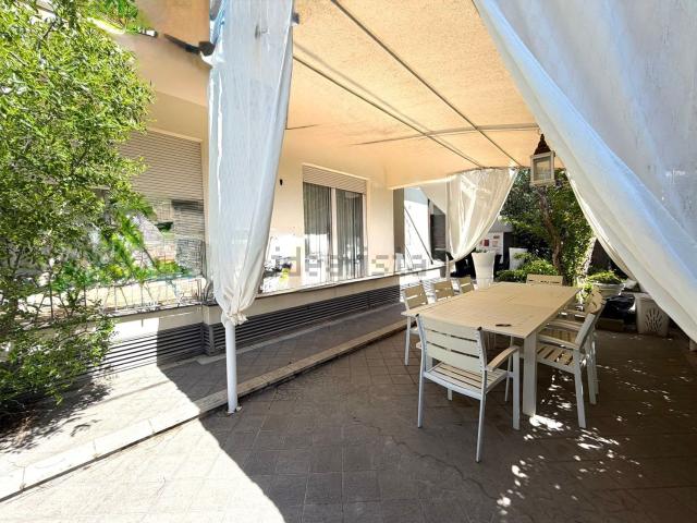 Appartamento in vendita di 239 m² in Viale Arno