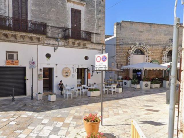 Appartamento in vendita di 2400 m² in Via Castello