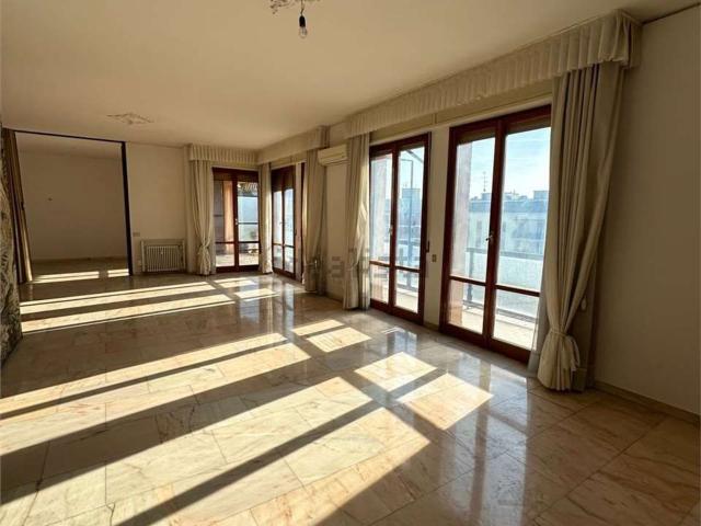 Appartamento in vendita di 240 m²