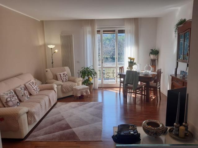 Appartamento in vendita di 240 m²