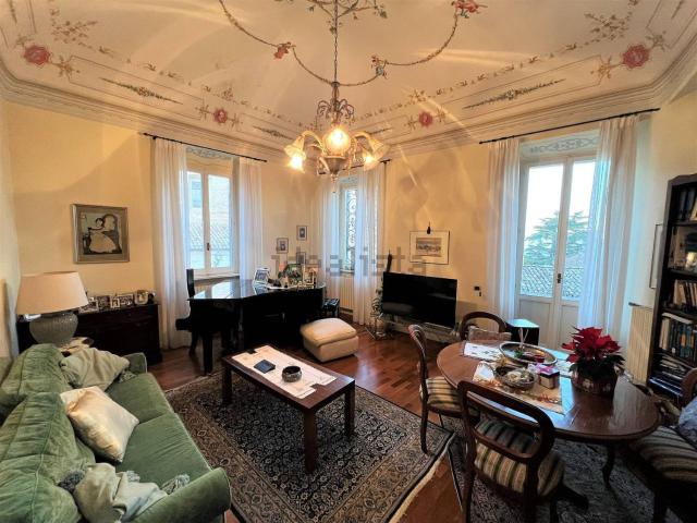 Appartamento in vendita di 240 m²
