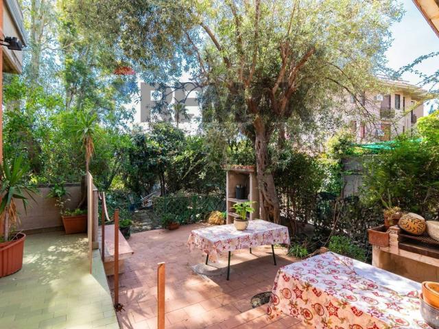 Appartamento in vendita di 240 m² in Via Carlo Gemmellaro, 12