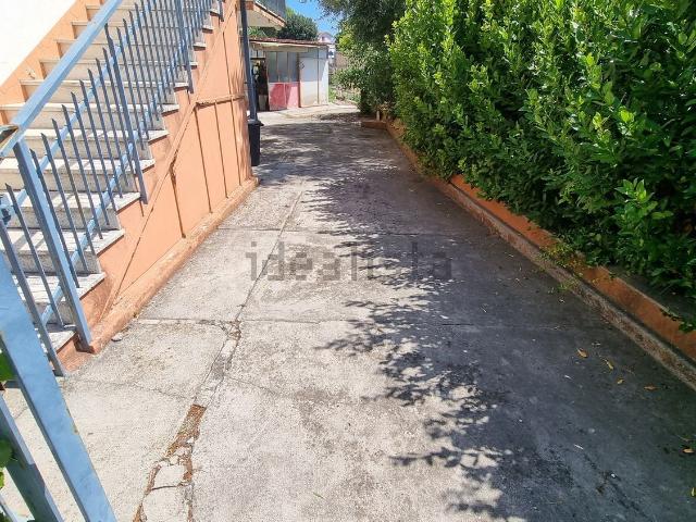 Appartamento in vendita di 240 m² in Via Andrea Raffaelli