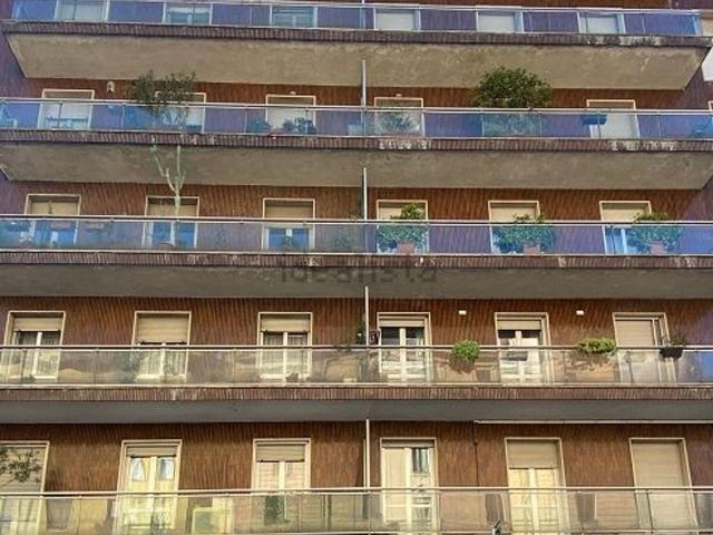 Appartamento in vendita di 240 m² in Via Annibale Grasselli, 19
