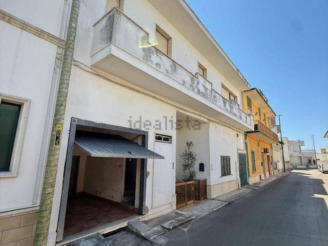 Appartamento in vendita di 240 m² in Via B.Croce