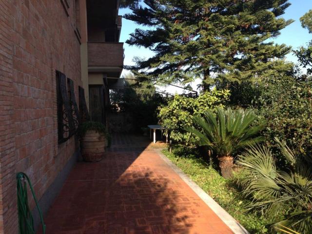 Appartamento in vendita di 240 m² in Via Grassano, 32