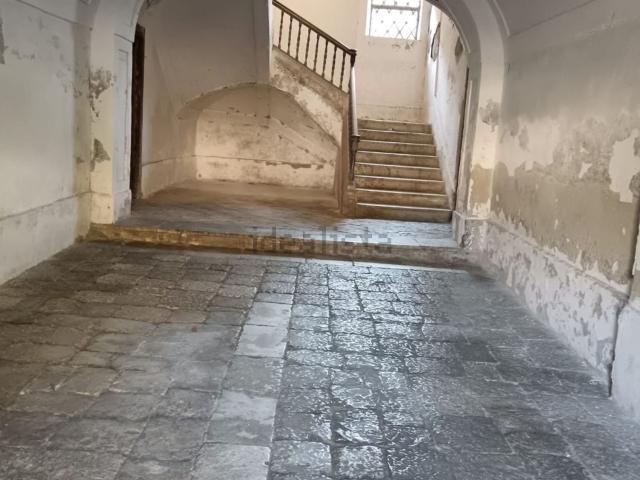 Appartamento in vendita di 240 m² in Via del Mercato, 11