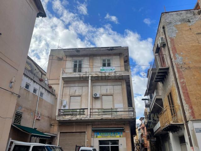 Appartamento in vendita di 240 m² in Via delle Palme, 1