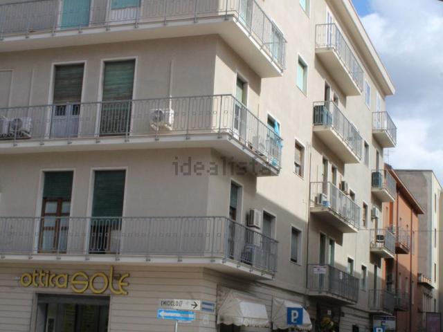 Appartamento in vendita di 240 m² in Via Francesco Muroni, 16