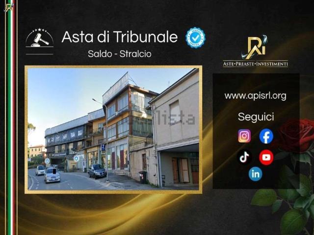 Appartamento in vendita di 240 m² in Via IV Novembre, 84