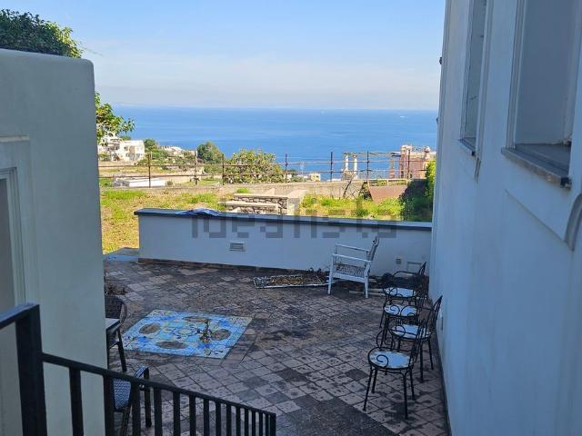 Appartamento in vendita di 240 m² in Via Lo Palazzo