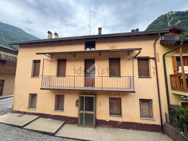 Appartamento in vendita di 240 m² in Via Molini, 1