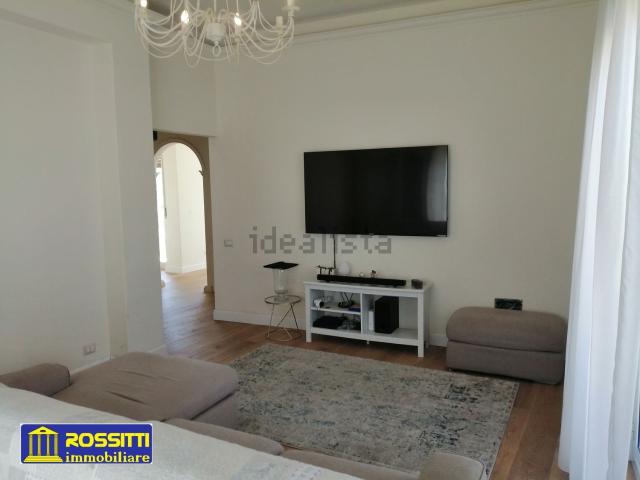 Appartamento in vendita di 240 m² in Via San Gaetano