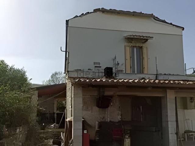 Appartamento in vendita di 240 m² in Via Polmo