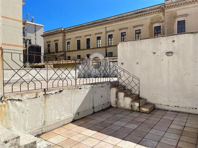 Appartamento in vendita di 240 m² in Via Perugia