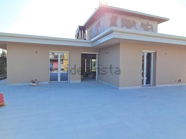 Appartamento in vendita di 240 m² in Via Piave, 63