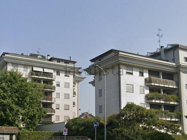 Appartamento in vendita di 240 m² in Via Piero Gobetti
