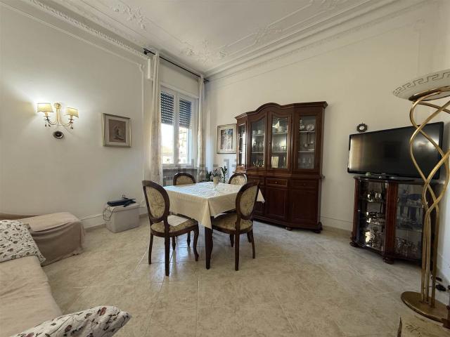 Appartamento in vendita di 240 m² in Via Pierluigi Bretti, 36