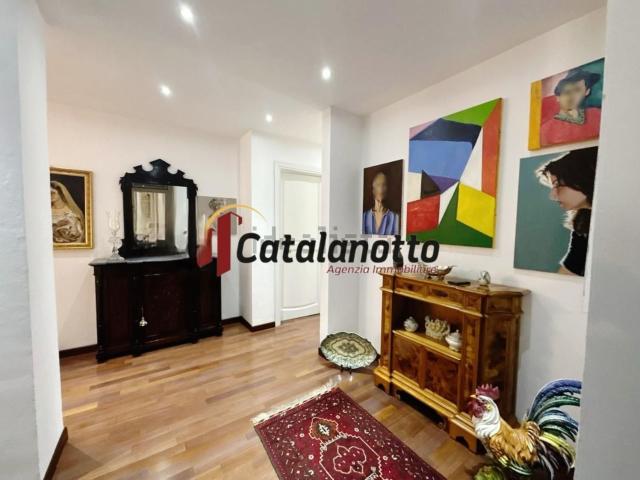 Appartamento in vendita di 240 m² in Via Pietro Luna