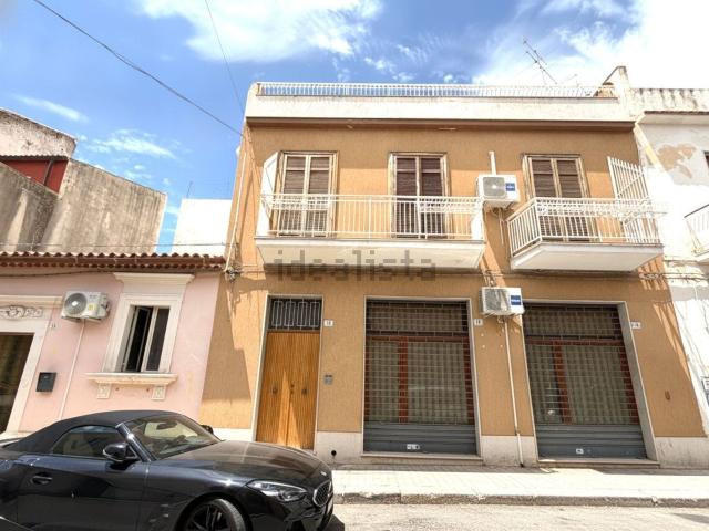 Appartamento in vendita di 240 m² in Via Roma, 14