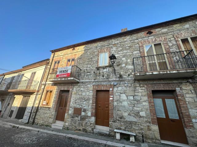 Appartamento in vendita di 240 m² in Via radoli, 35