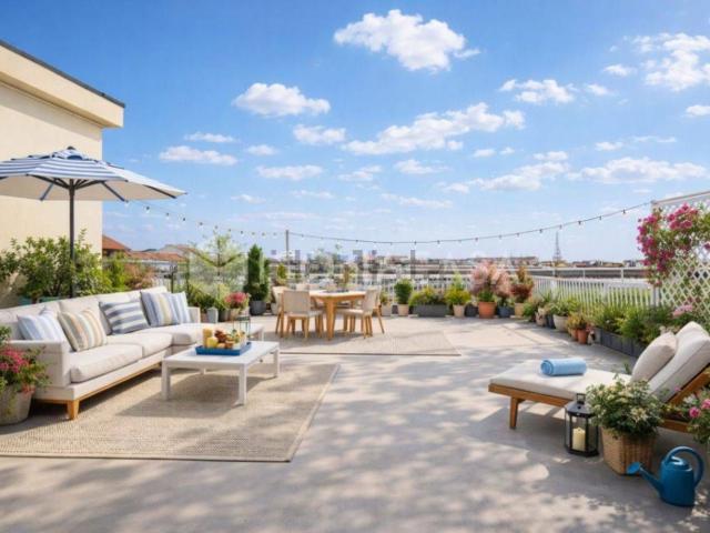 Appartamento in vendita di 240 m² in Via Teodosio, 94