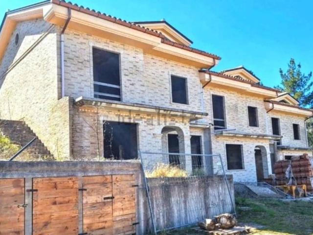 Appartamento in vendita di 240 m² in Via Trentavisi