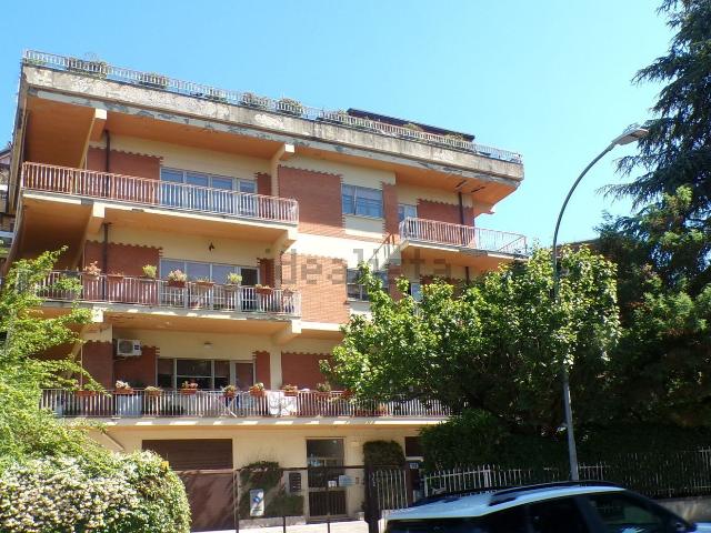 Appartamento in vendita di 240 m² in Viale America Latina, 162