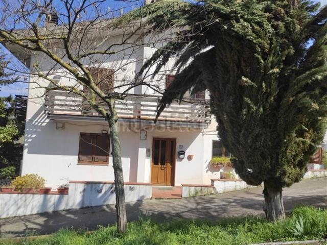 Appartamento in vendita di 240 m² in Contrada Bucaletto, 63