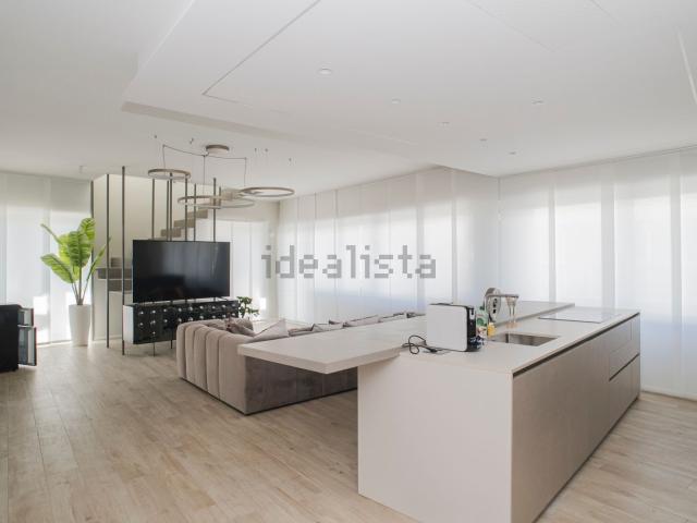Appartamento in vendita di 240 m² in Corso di Francia
