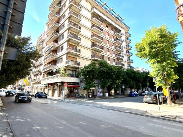 Appartamento in vendita di 240 m² in Corso Pietro Giannone, 200