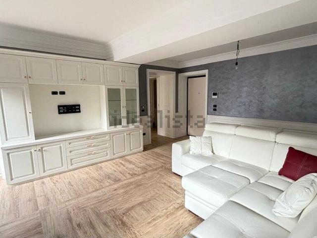 Appartamento in vendita di 240 m² in Piazza Stocco