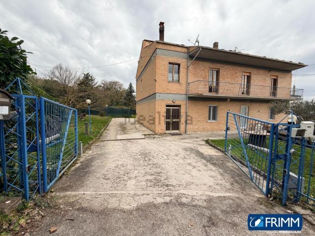 Appartamento in vendita di 240 m² in Strada Comunale Rione San Vito