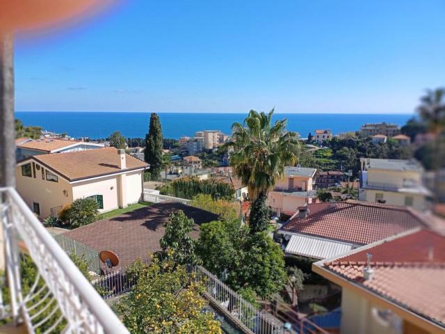 Appartamento in vendita di 240 m² in Strada Solaro