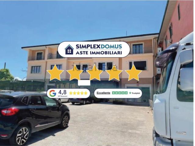 Appartamento in vendita di 241 m² in Via Giacomo Matteotti