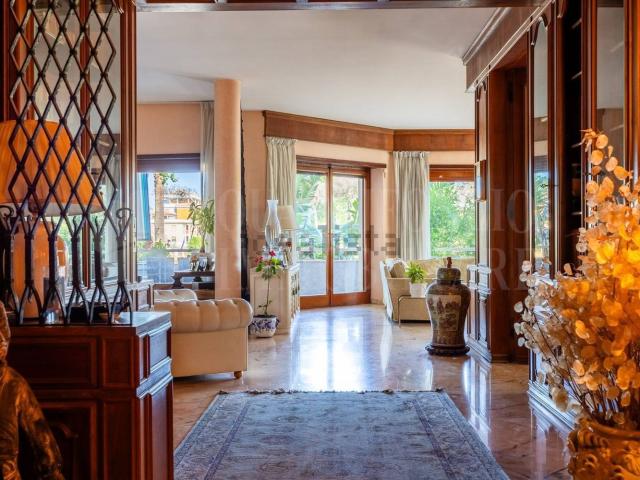 Appartamento in vendita di 241 m² in Viale della Vittoria, 19