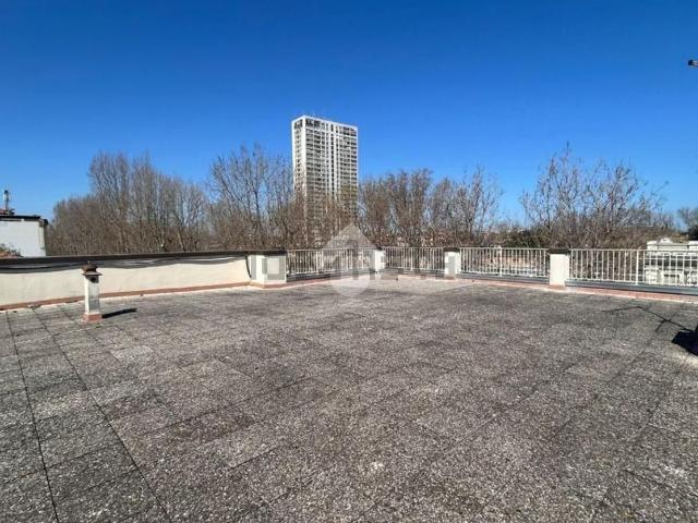 Appartamento in vendita di 241 m² in Piazzale Cesare Battisti, 10