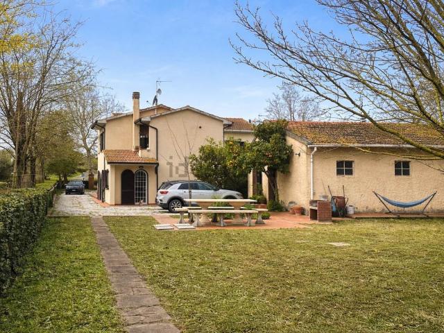 Appartamento in vendita di 242 m² in Via Aurelia Sud, 73