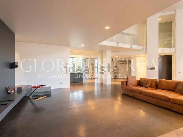 Appartamento in vendita di 242 m² in Via Privata Antonio Fortunato Stella, 15