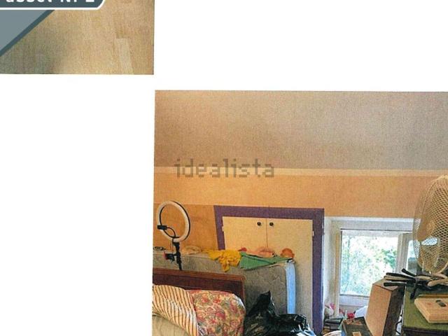 Appartamento in vendita di 242 m² in Via XXV Aprile, 29