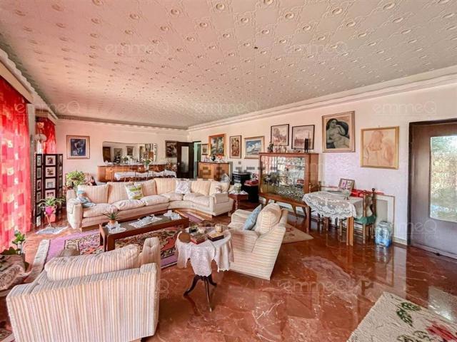 Appartamento in vendita di 243 m² in Via Maresciallo Guglielmo Pecori Giraldi, 16