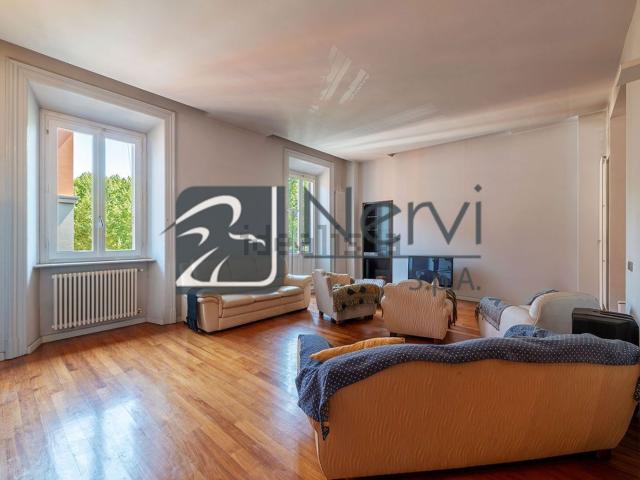 Appartamento in vendita di 243 m² in Corso d&apos Italia