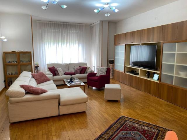 Appartamento in vendita di 244 m²