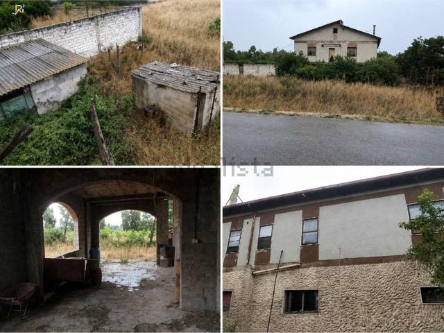 Appartamento in vendita di 245 m² in Via Cagliari, 61