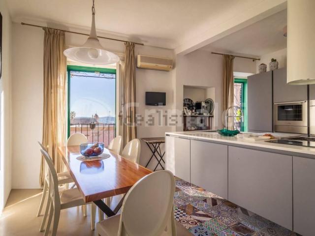 Appartamento in vendita di 245 m² in Via Giuseppe Melodia, 4
