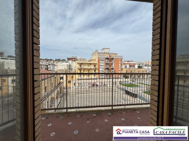 Appartamento in vendita di 245 m² in Via Lupo Protospata