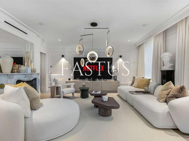 Appartamento in vendita di 245 m² in Via Montebello