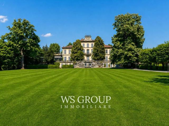 Appartamento in vendita di 245 m² in Via Parrocchiale, 3